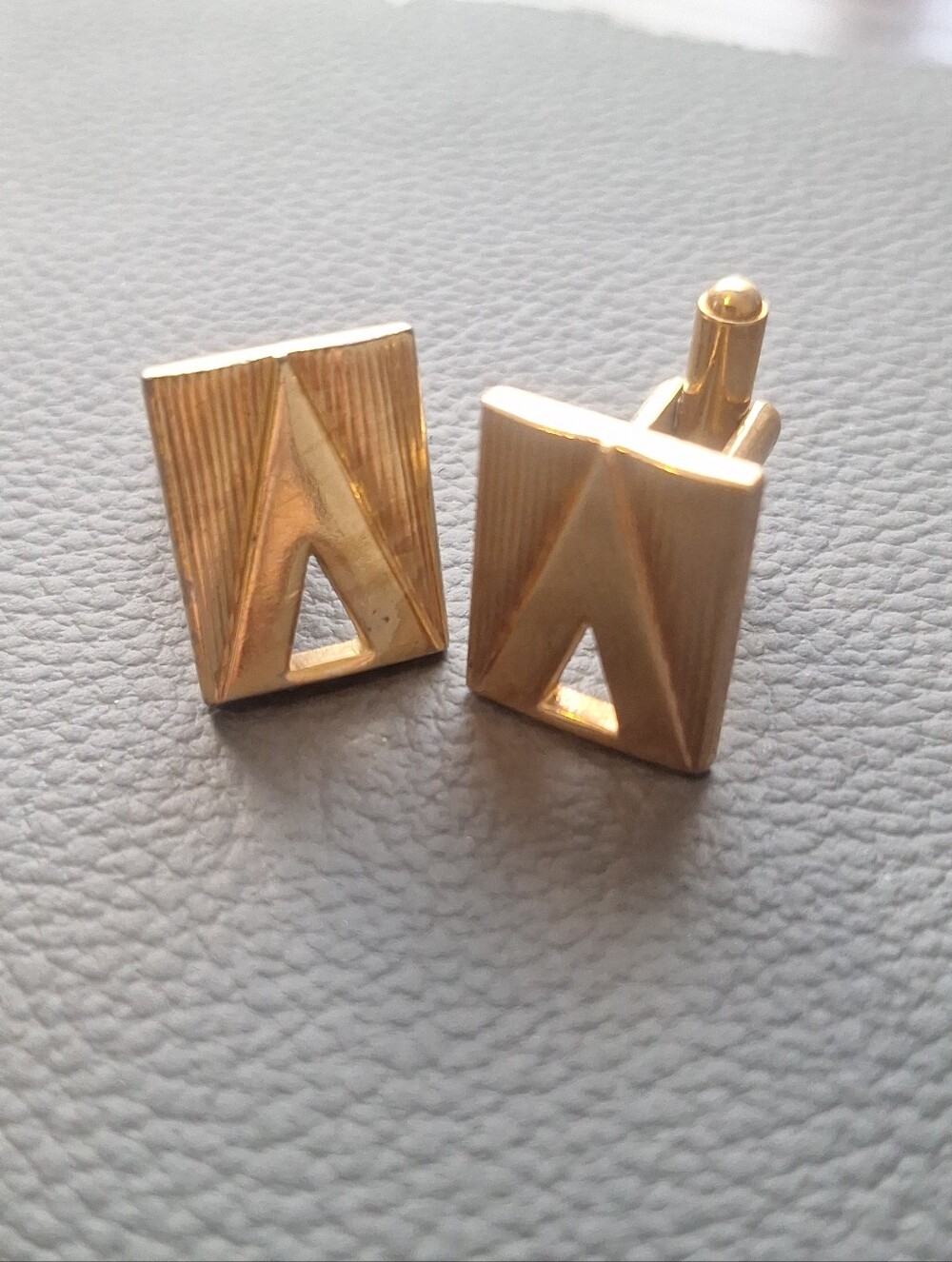 SWANK Gold Tone Triangular Accent Rectangular Cufflinks - Picture 2 of 4